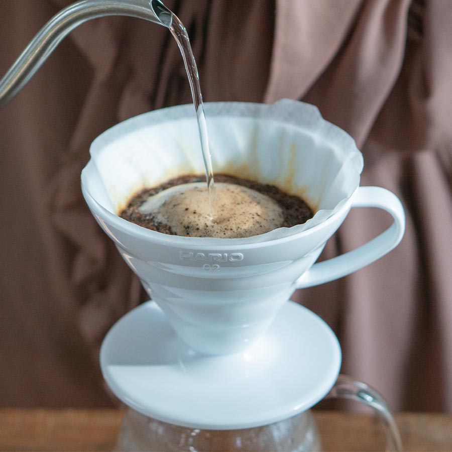 Gönn dir den perfekten Kaffeegenuss: So gelingt die Kaffeezubereitung mit Hario V60 Handfilter!
