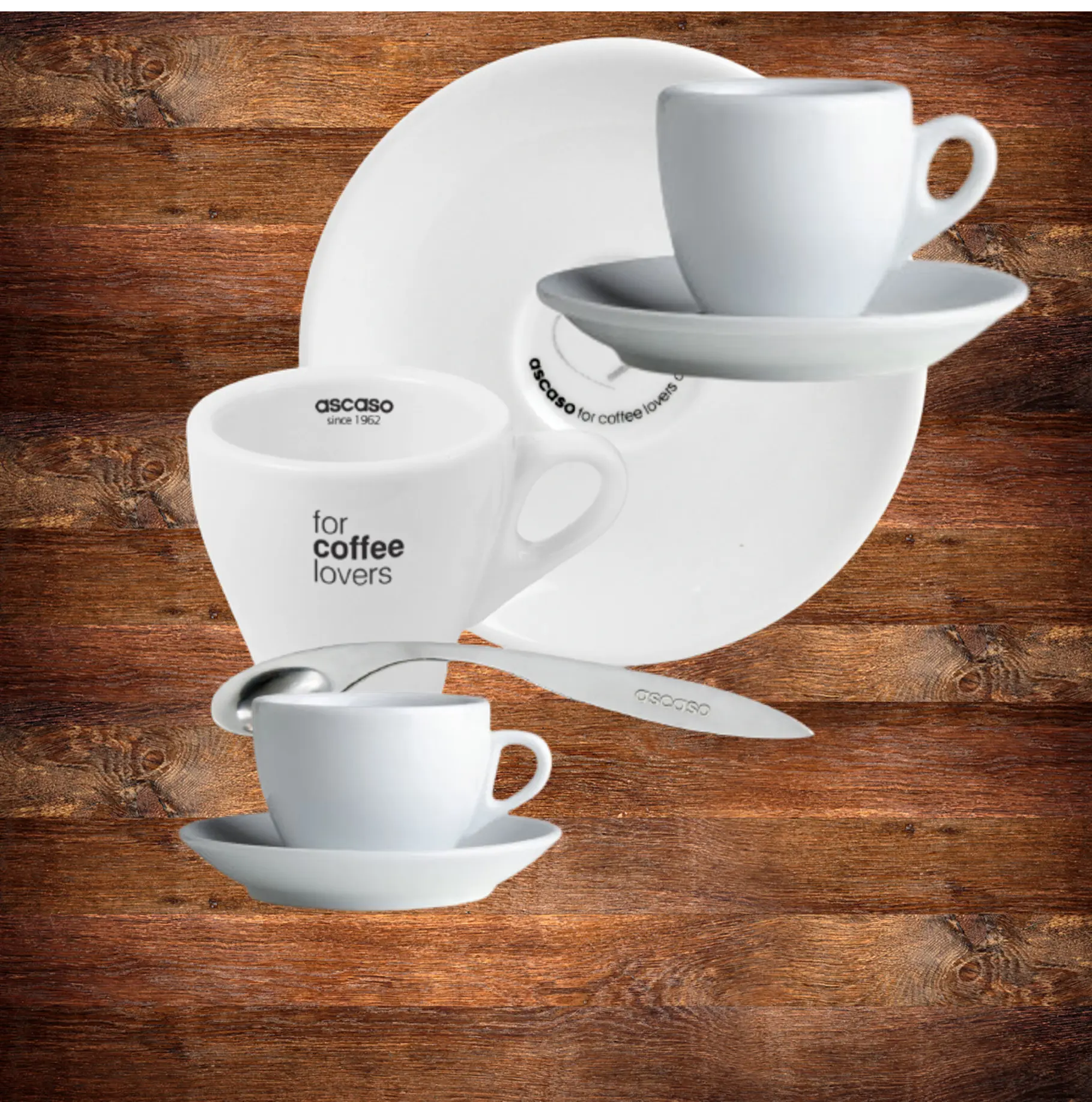 Stilvolle Kaffeetassen und Gläser
