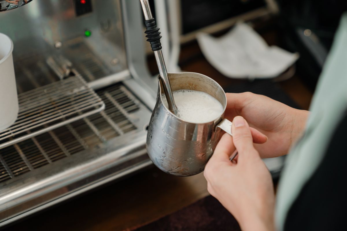 Der perfekte Milchschaum - so geht Milch aufschäumen mit deiner Siebträgermaschine