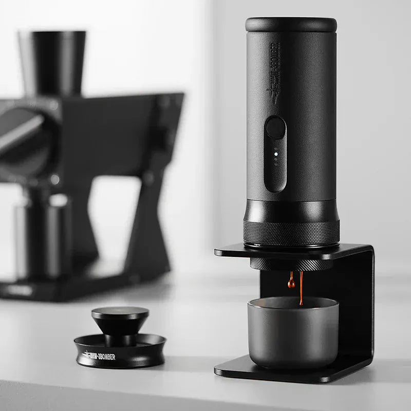 MHW-3BOMBER X-PRESS58 – Kabellose 58 mm Espressomaschine mit Akku Kaffee mobil MHW-3Bomber - Rheinland.Coffee