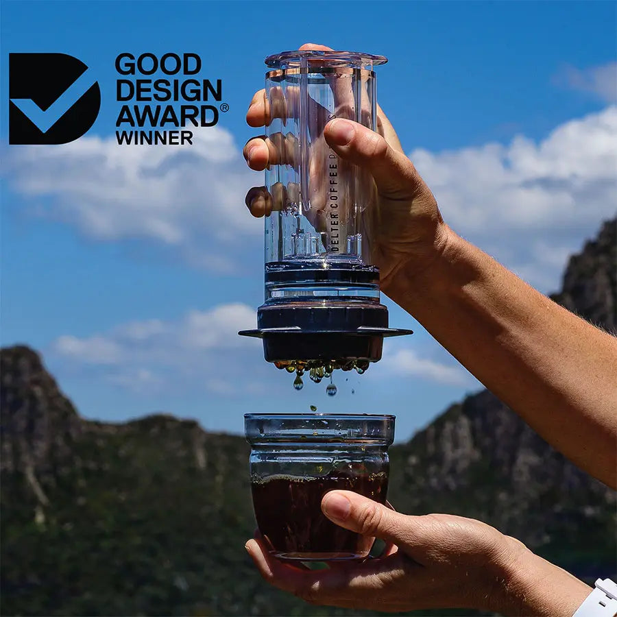 Delter Coffee Press – Volle Geschmackskontrolle in Clear & Grey Limited Edition Delter Coffee Kaffee mobil Rheinland Coffee