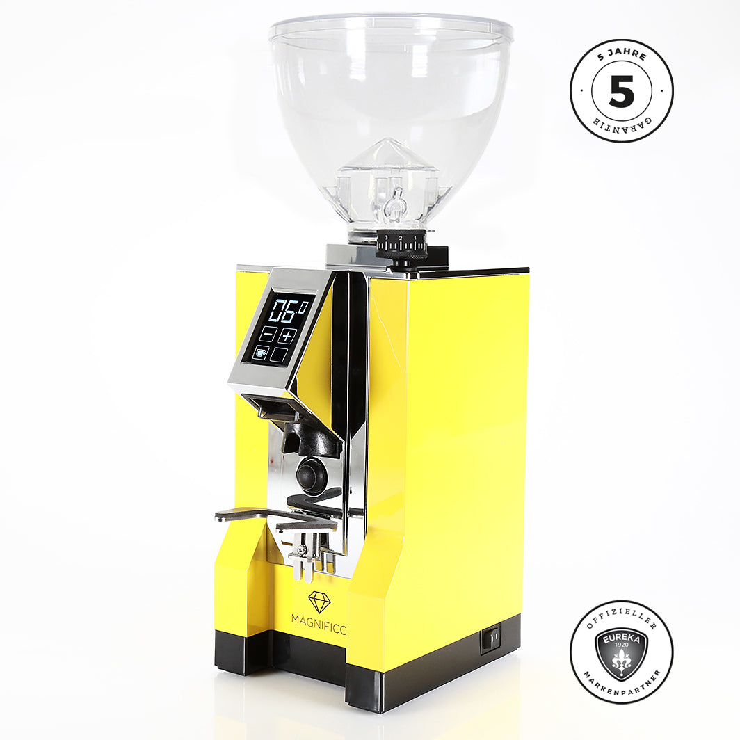 Eureka Mignon MAGNIFICO 2024 - Neuer Hopper und Funnel Kaffeemühlen Eureka Gelb Auswurf Chrom 16 CR  - Rheinland.Coffee