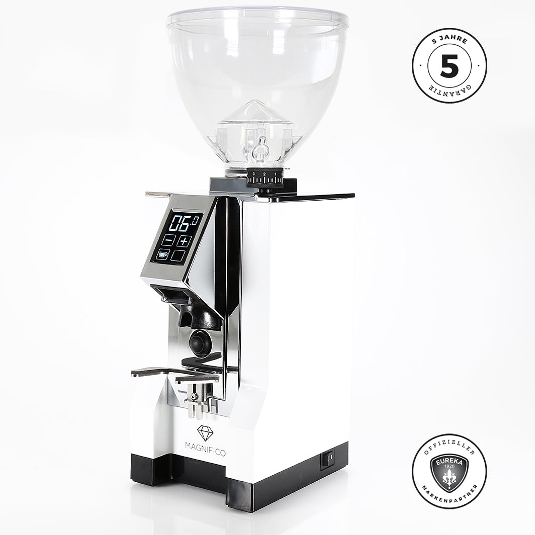 Eureka Mignon MAGNIFICO 2024 - Neuer Hopper und Funnel Kaffeemühlen Eureka Weiß Auswurf Chrom 16 CR  - Rheinland.Coffee