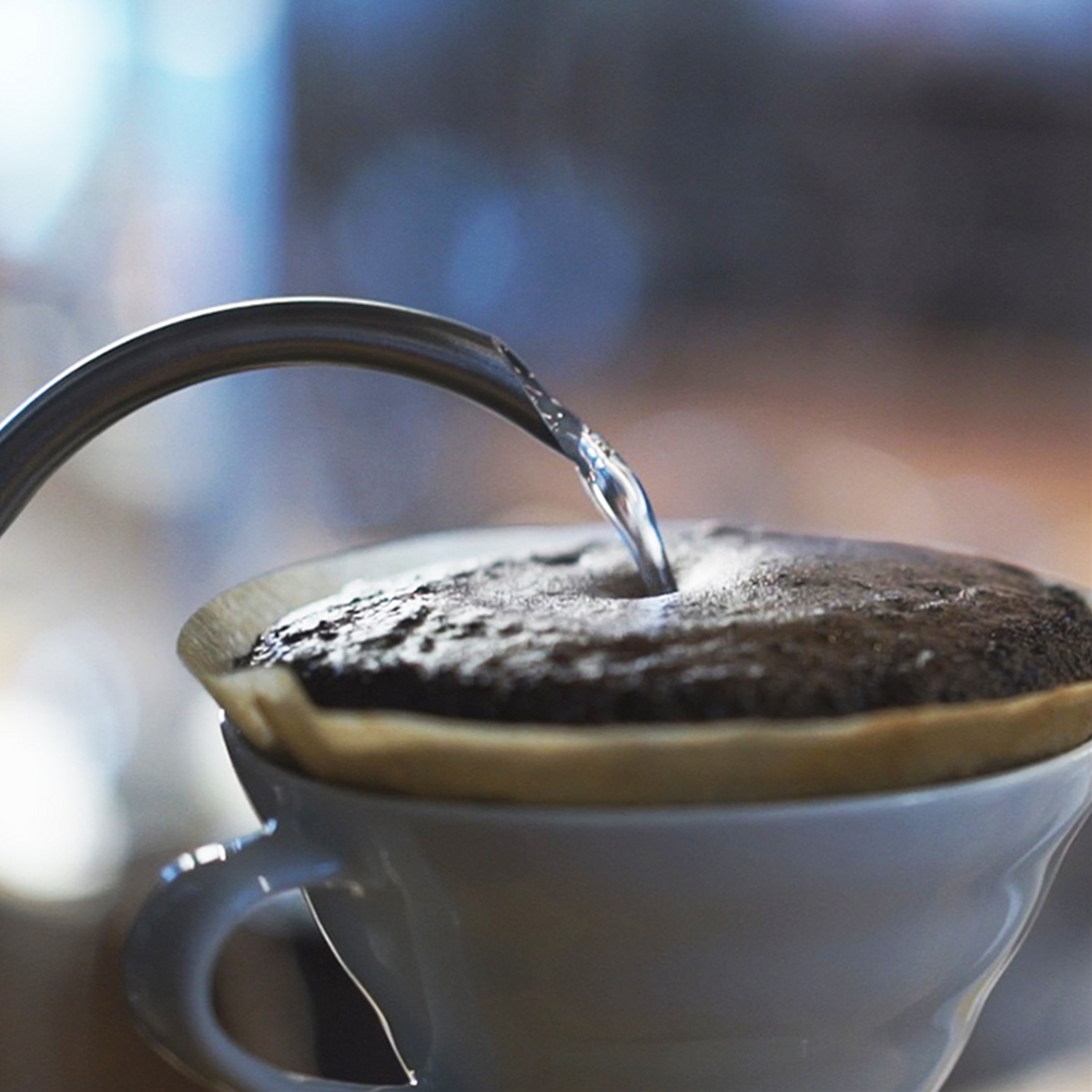 Aufgießen mit dem Hario Buono Power Kettle - Rheinland.Coffee