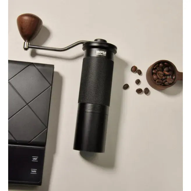 WPM Manuelle Kaffeemühle (Mini) – Dein Premium-Begleiter für unterwegs Handmühle WPM - Rheinland.Coffee