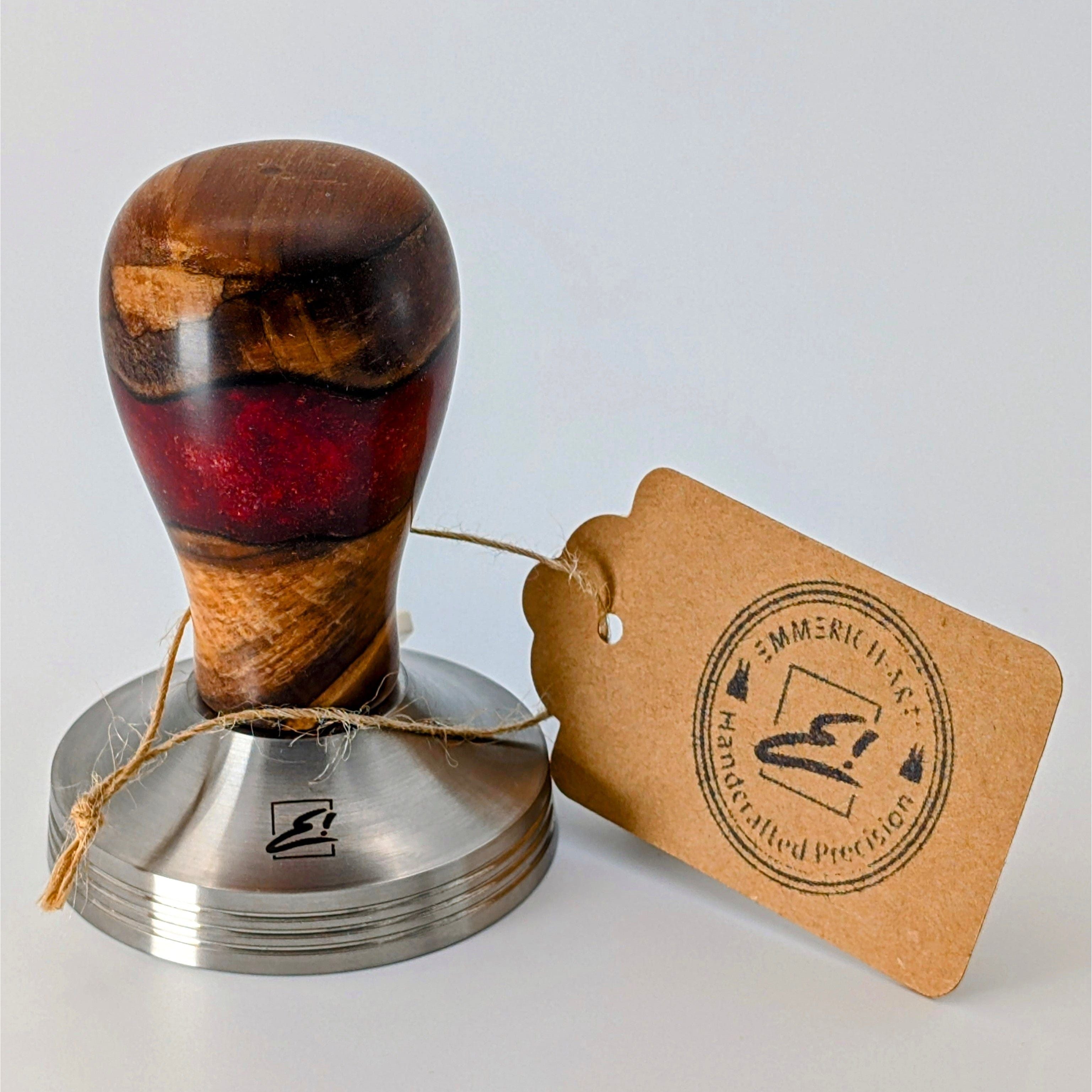 Epoxy Elegance Tamper #14 – Pappelmaser & Rubinrot Tamper EMMERICH Art - Rheinland.Coffee