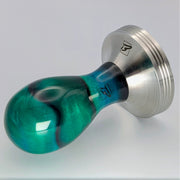 Epoxy Elegance Tamper #23 – Riegelahorn & Petrolgrün Tamper EMMERICH Art - Rheinland.Coffee