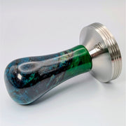 Epoxy Elegance Tamper #24 – Gestockte Buche & Tiefgrün Tamper EMMERICH Art - Rheinland.Coffee