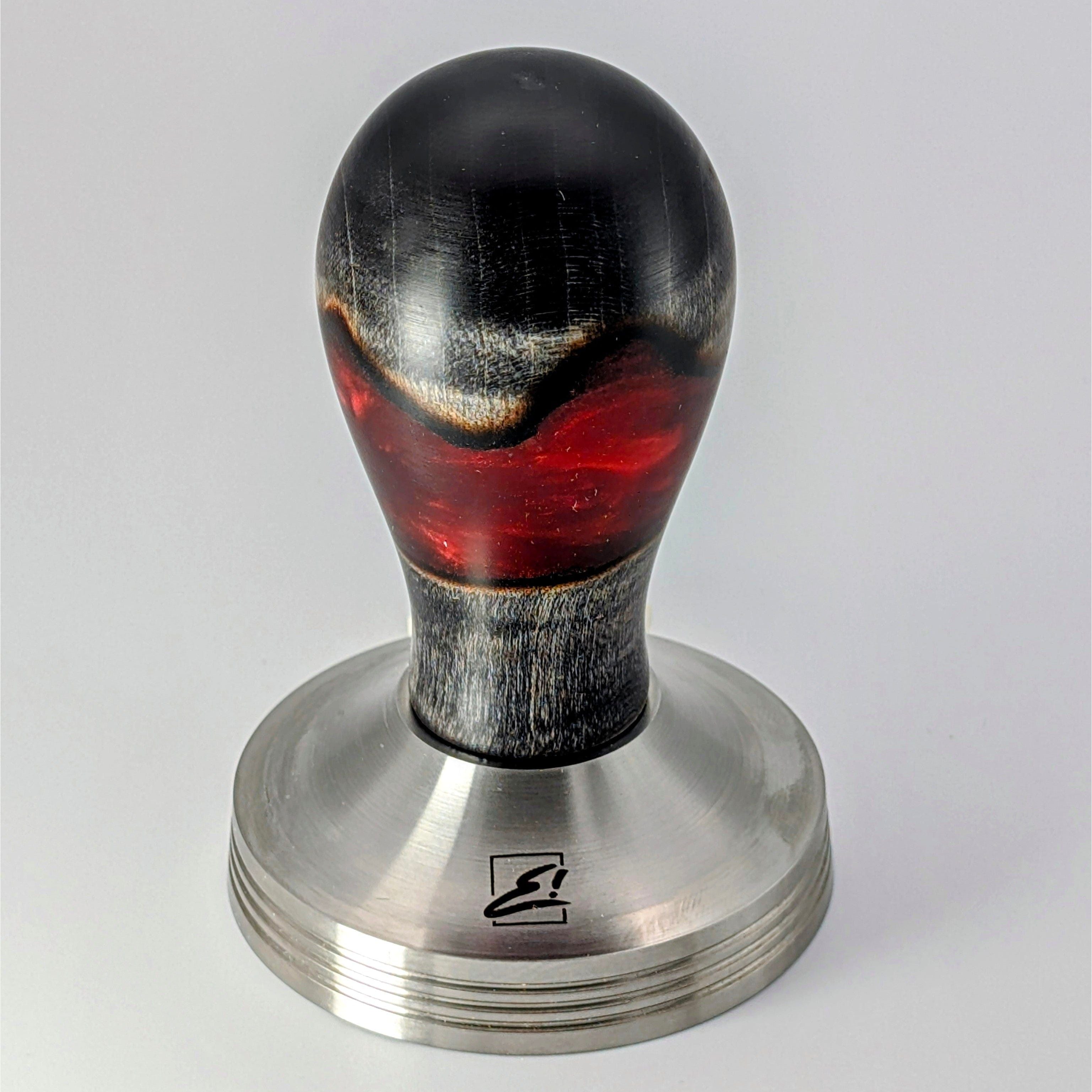 Epoxy Elegance Tamper #2 – Riegelahorn & Lava-Rot Tamper EMMERICH Art - Rheinland.Coffee