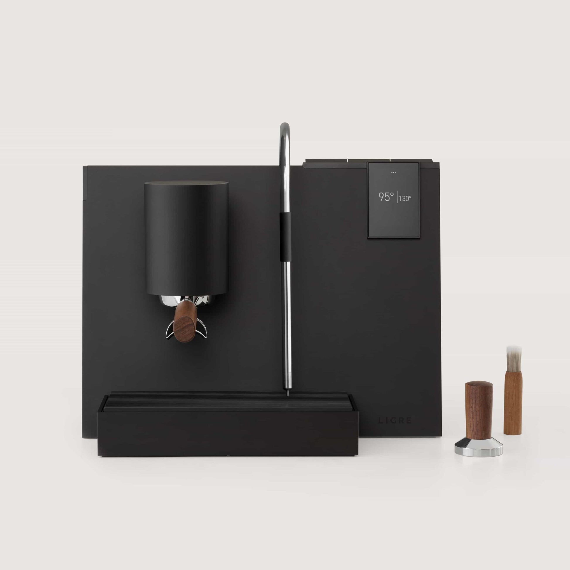 LIGRE youn in black-mat mit Zubehör aus Nussbaum