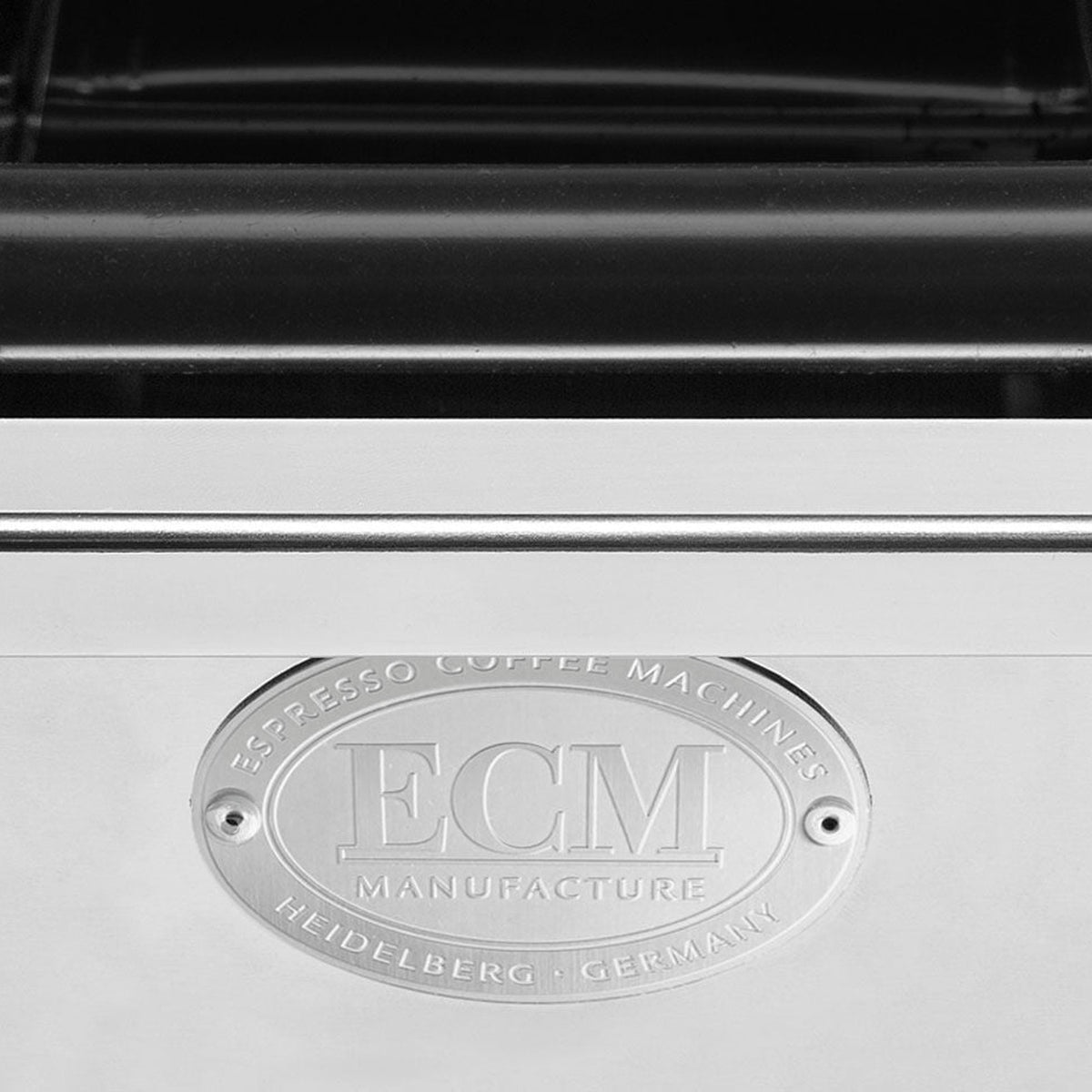 ECM Sudschublade Slim – geräuschgedämmter Abklopfstab und ECM Typenschild