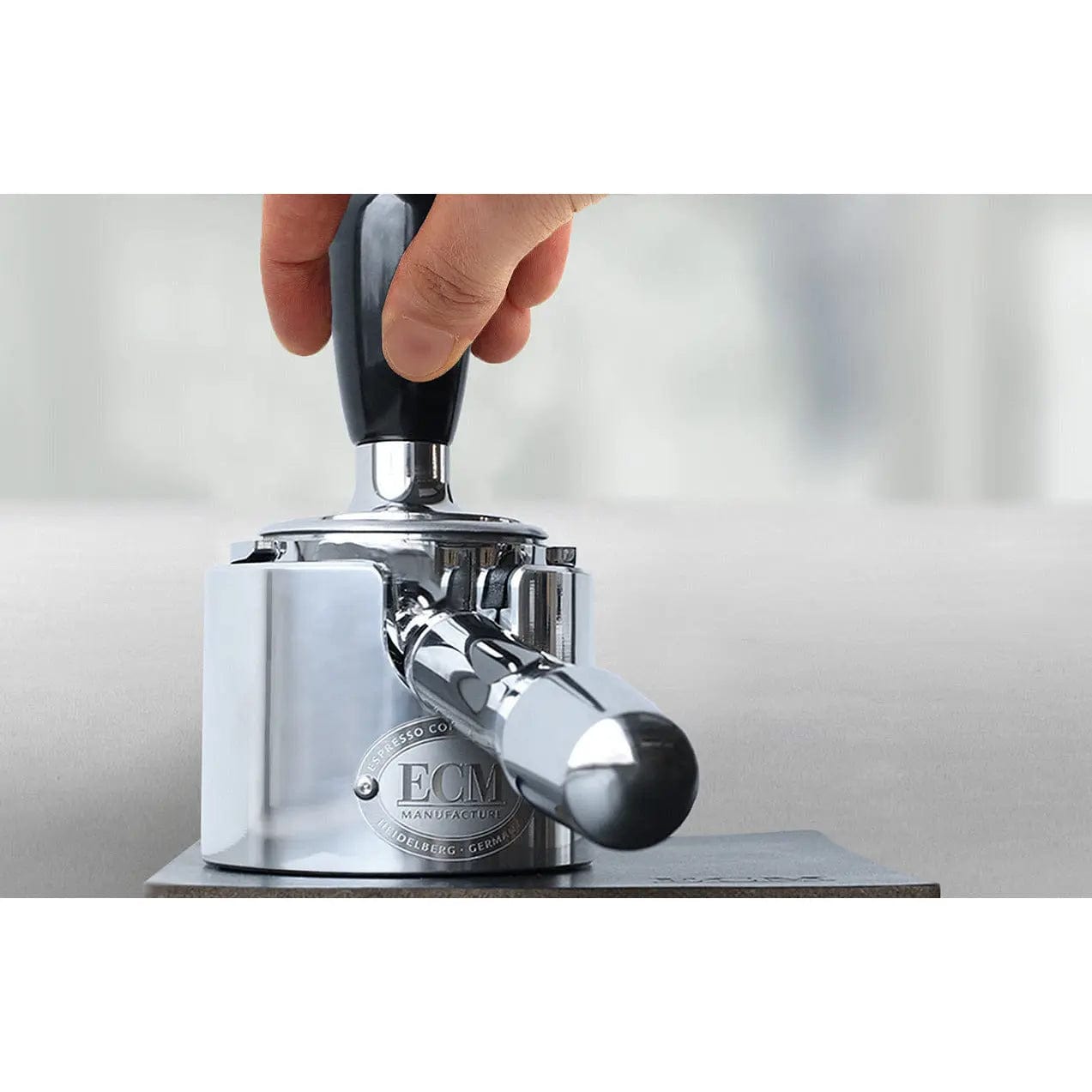 ECM Tamperstation - Für den perfekten Anpressdruck beim Tamping Tamper Station ECM    - Rheinland.Coffee